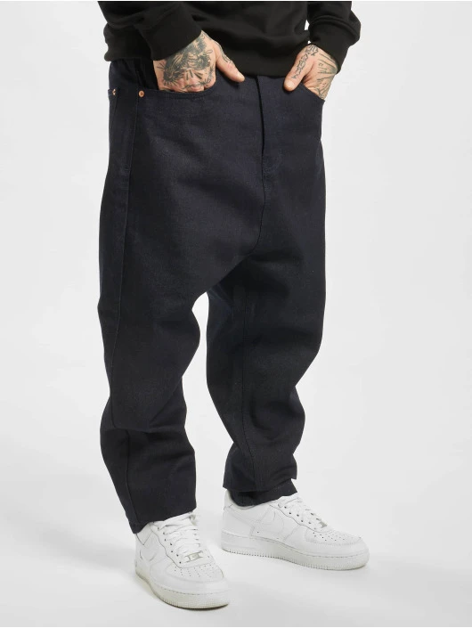 ROCAWEAR Herren Antifit Hammer In Indigo 3 ROCAWEAR Herren Antifit Hammer In Indigo