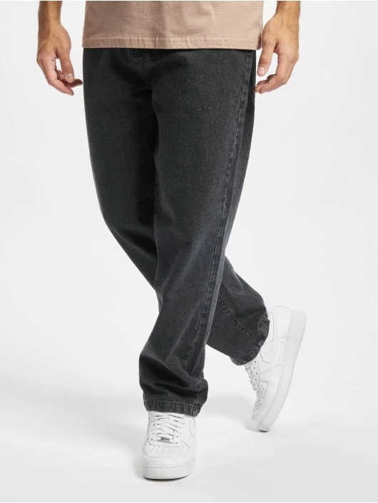 Southpole Herren Loose Fit Jeans 3D Embroidery In Schwarz 3 Southpole Herren Loose Fit Jeans 3D Embroidery In Schwarz